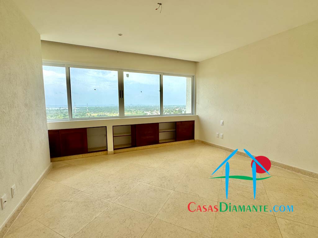 Playamar Tres Cantos T2 802 - Recámara uno 1